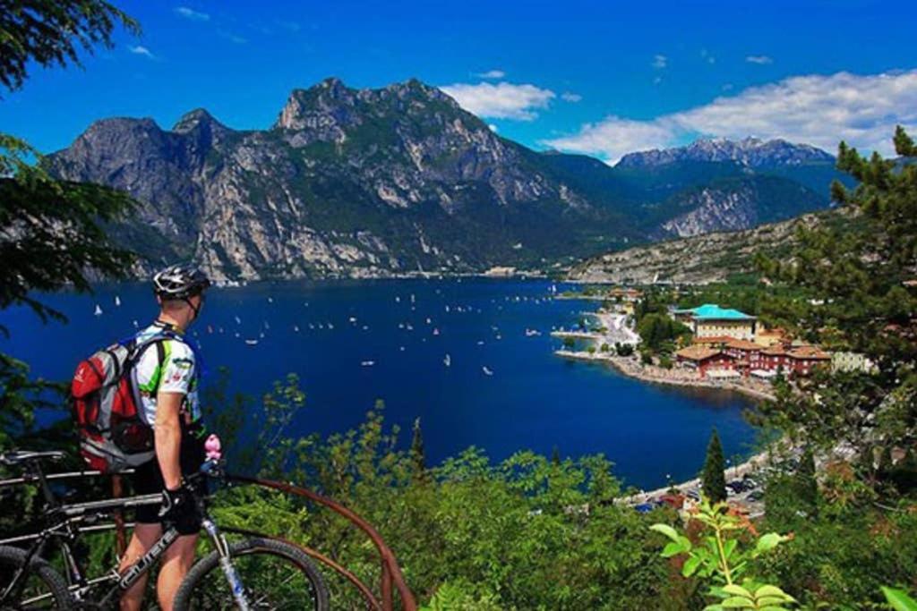 House Campi Lägenhet Riva del Garda Exteriör bild