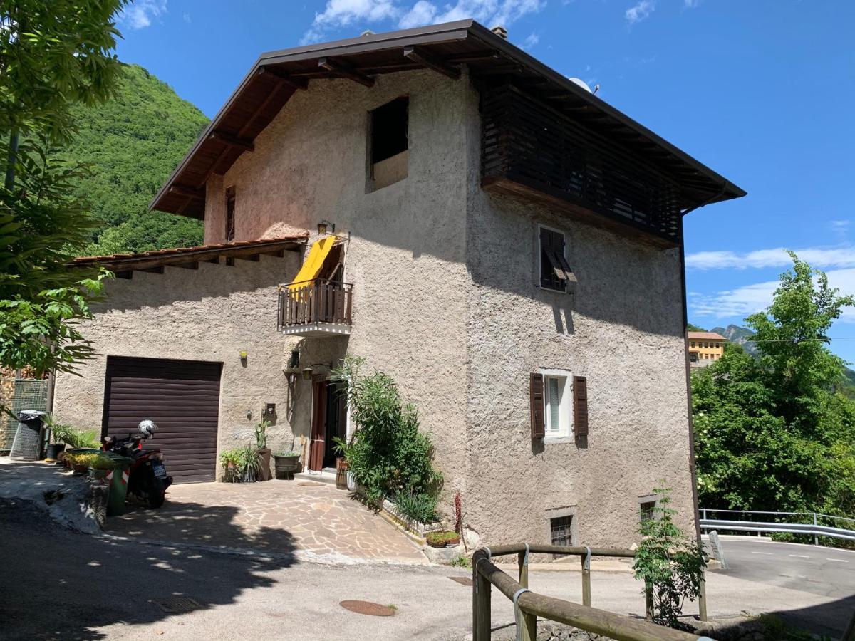 House Campi Lägenhet Riva del Garda Exteriör bild